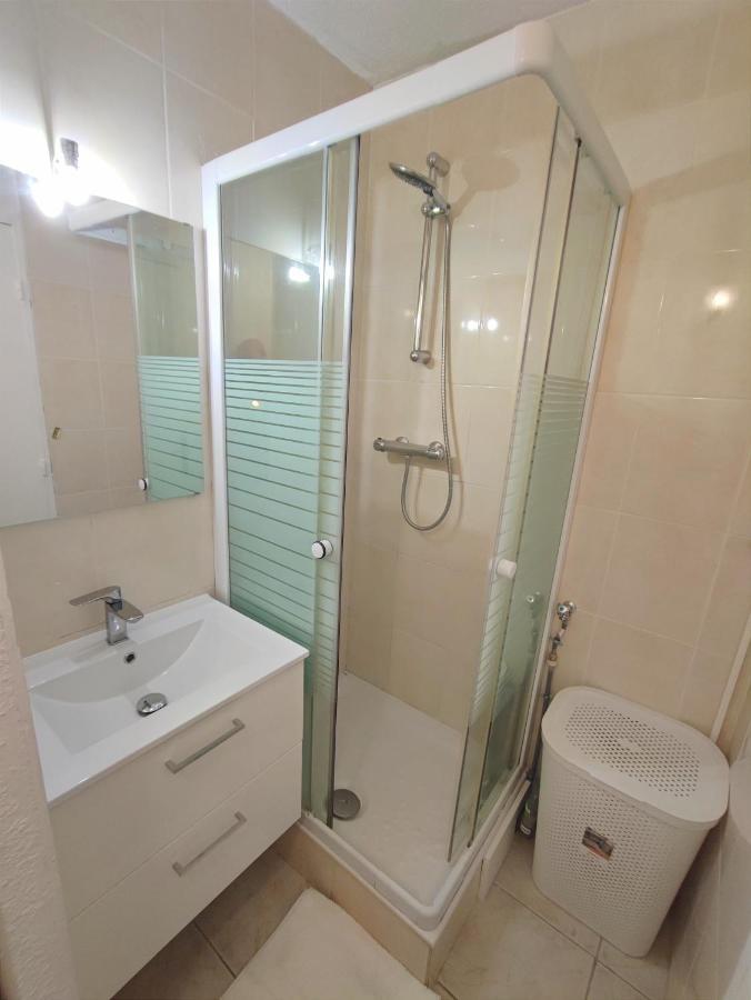 2 Pieces Proche Plage + Parking Golfe-Juan Buitenkant foto