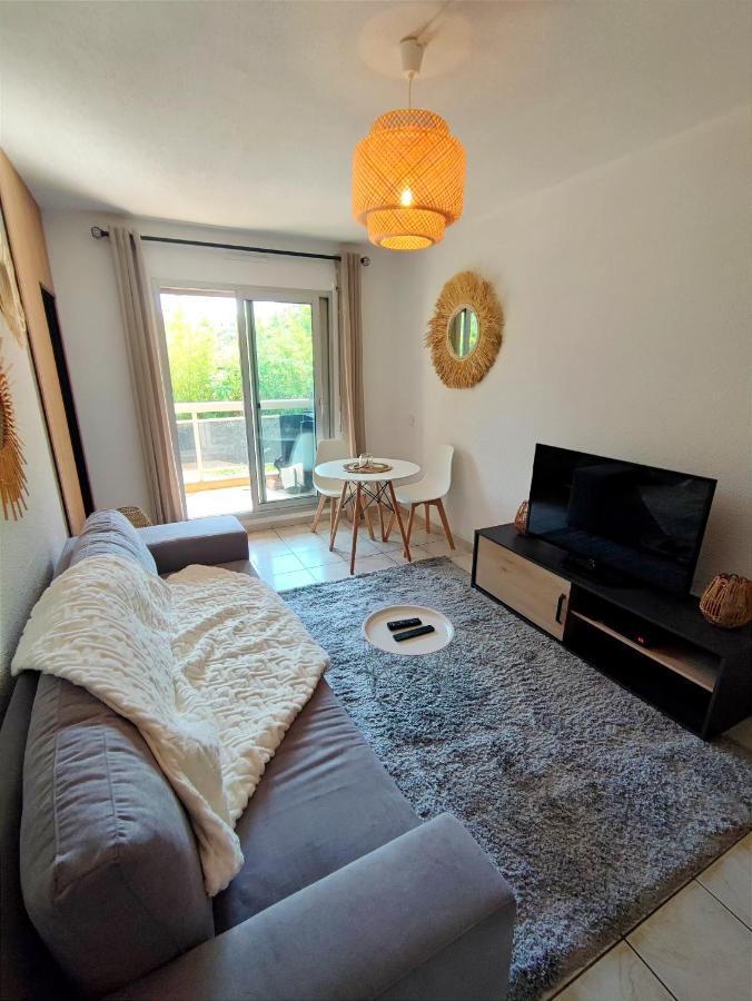 2 Pieces Proche Plage + Parking Golfe-Juan Buitenkant foto